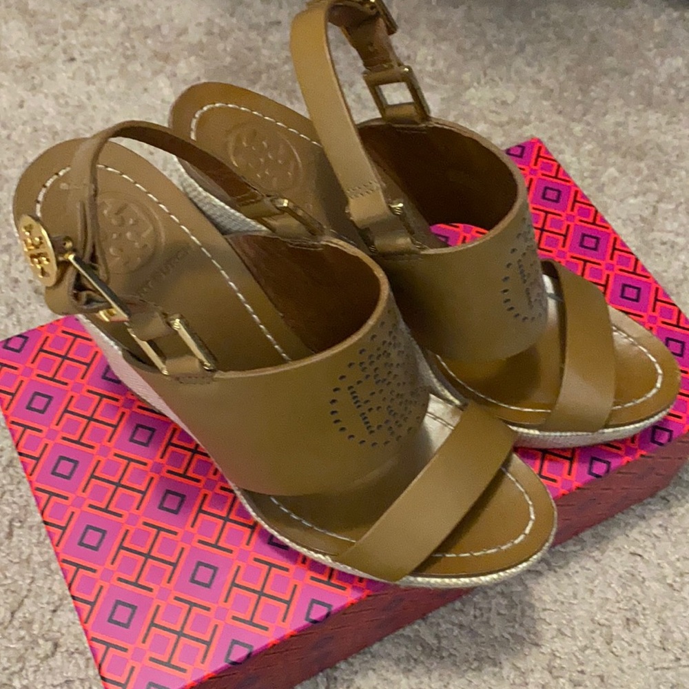 Tory Burch Wedges in 6 1/2